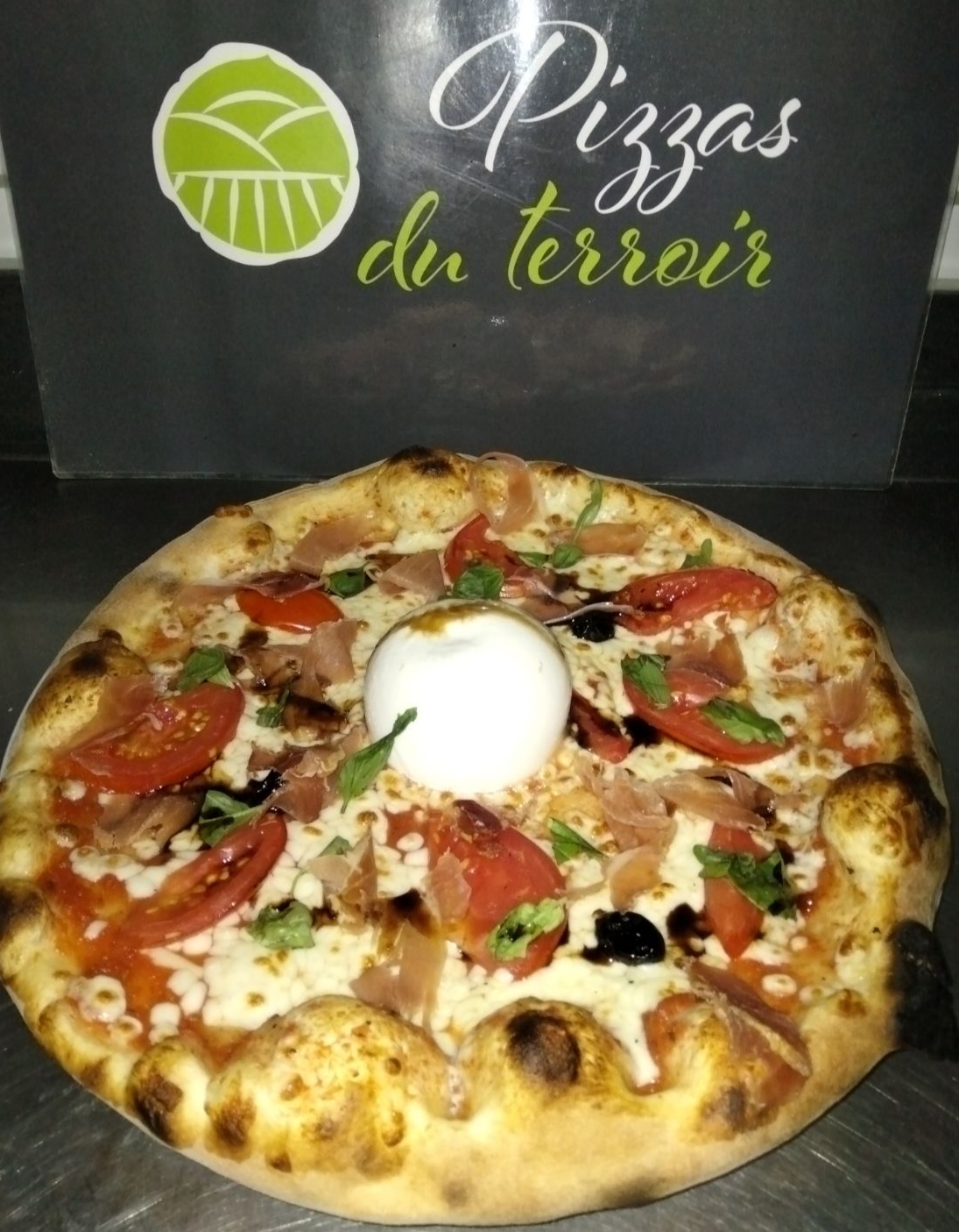 pizza ananas