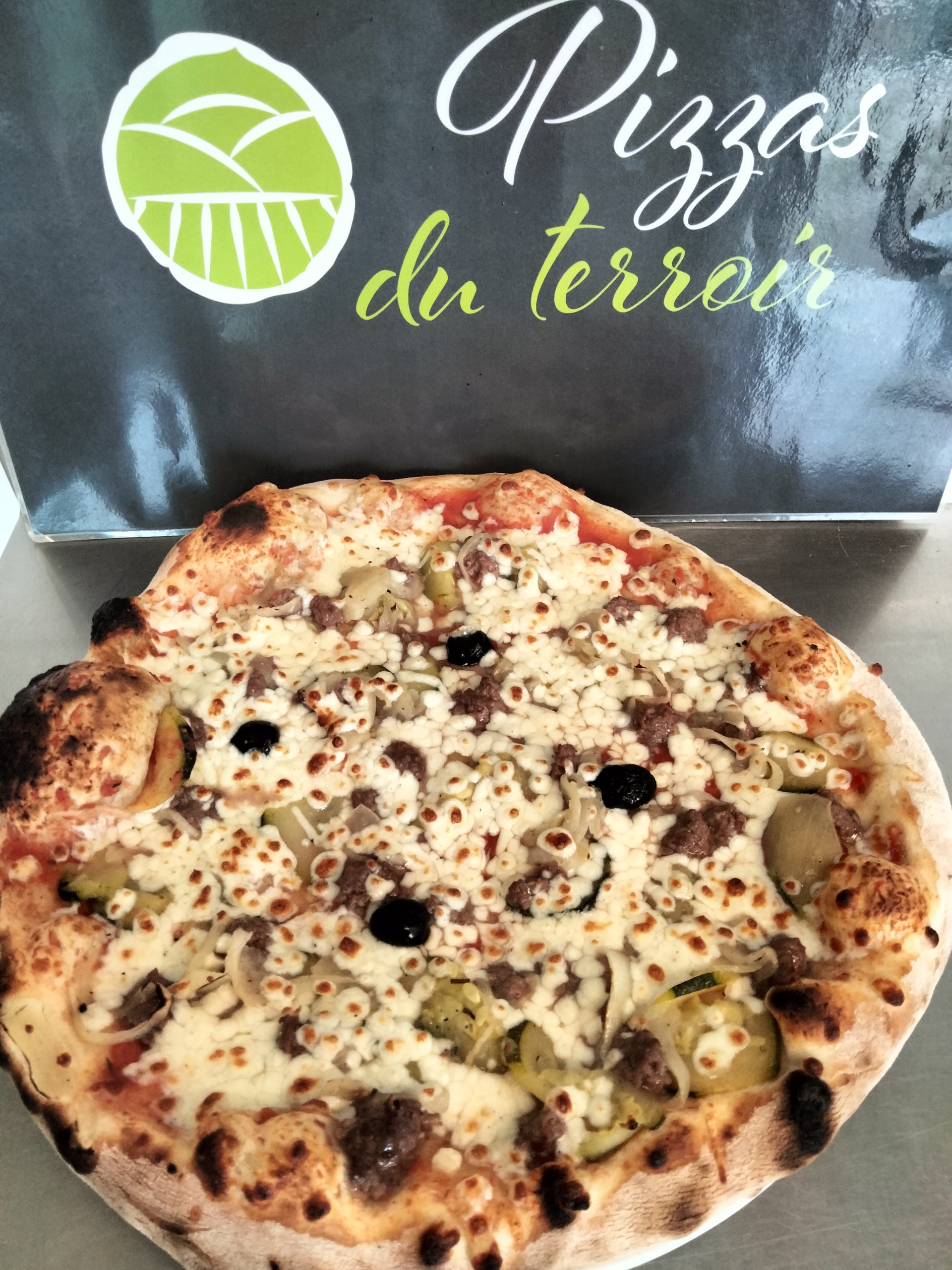 pizza ananas
